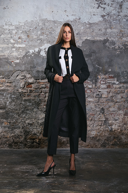 Ženska bluza sa ukrasnim dugmićima i okruglim izrezom Tiffany Production